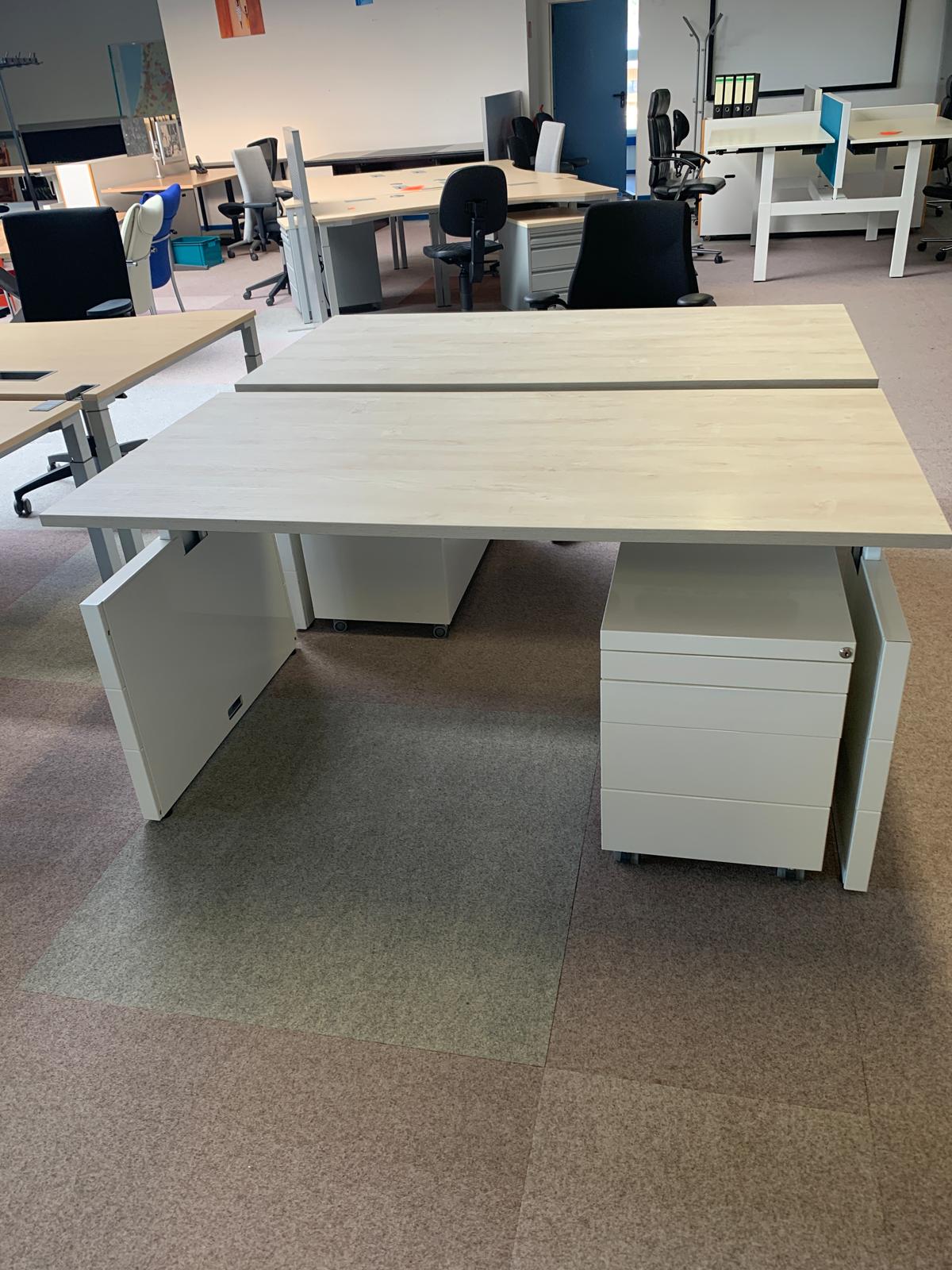 Bureau wit 3
